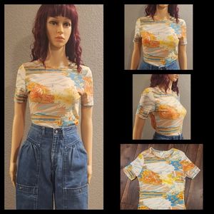 Beautiful VTG Top